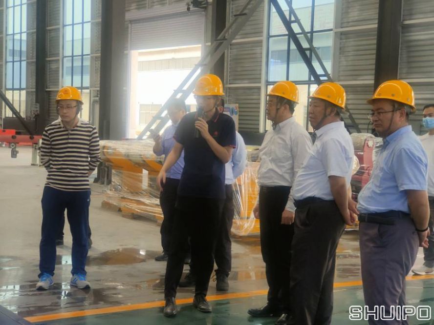 山東省科學院激光研究所所長賈中青、山東省機械設計研究院院長林江海帶領(lǐng)激光、高端裝備領(lǐng)域?qū)＜乙恍?人到水泊焊割實地調(diào)研2